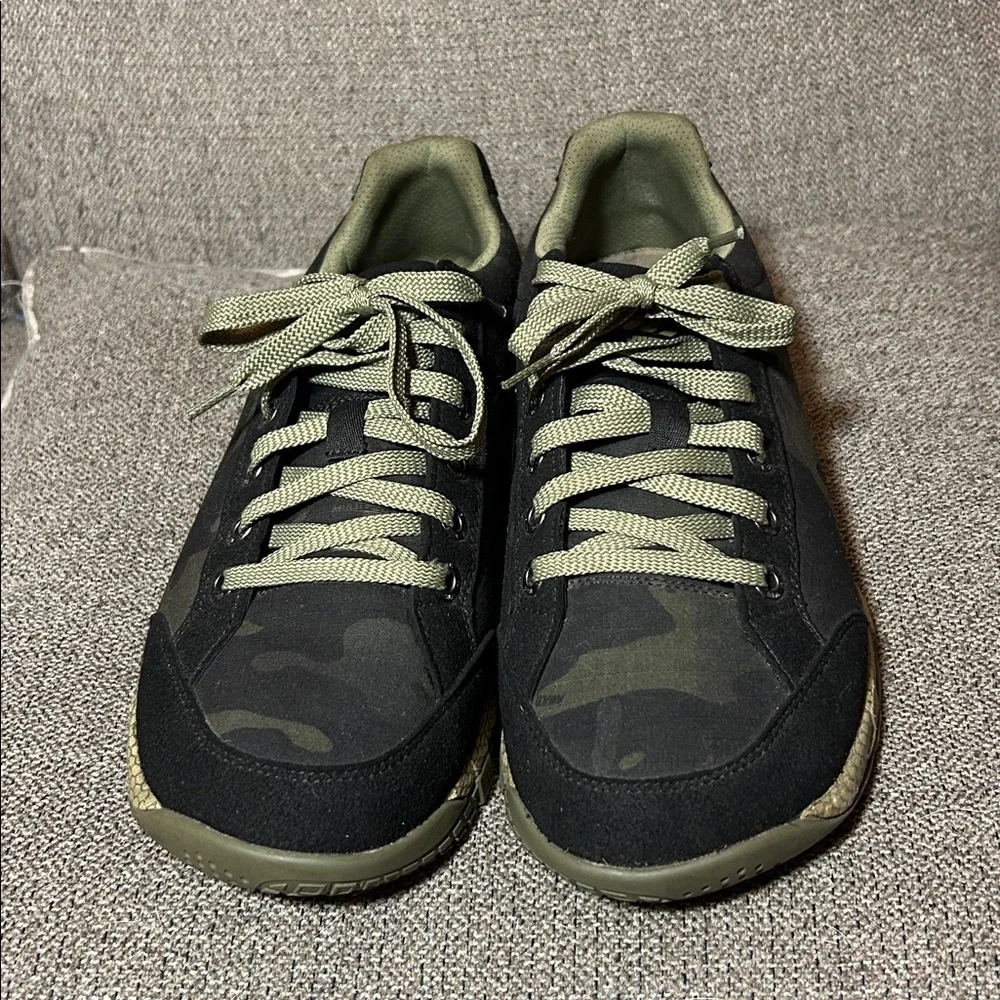 Viktos Men's Overbeach Low Shoes Black + Camo Size US 12 , like new! - Picture 2 of 7